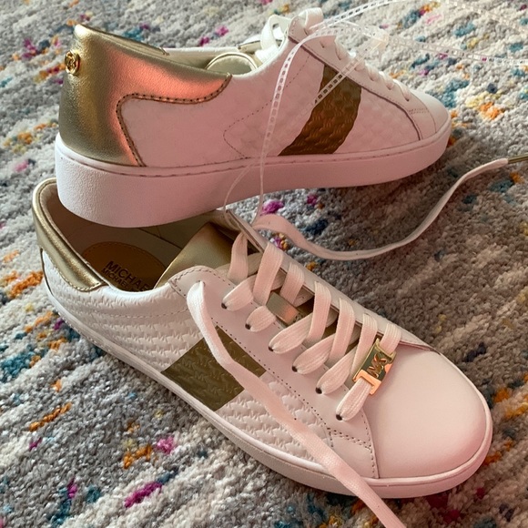 MICHAEL Michael Kors Shoes - Michael Kors Casual shoes 👟
